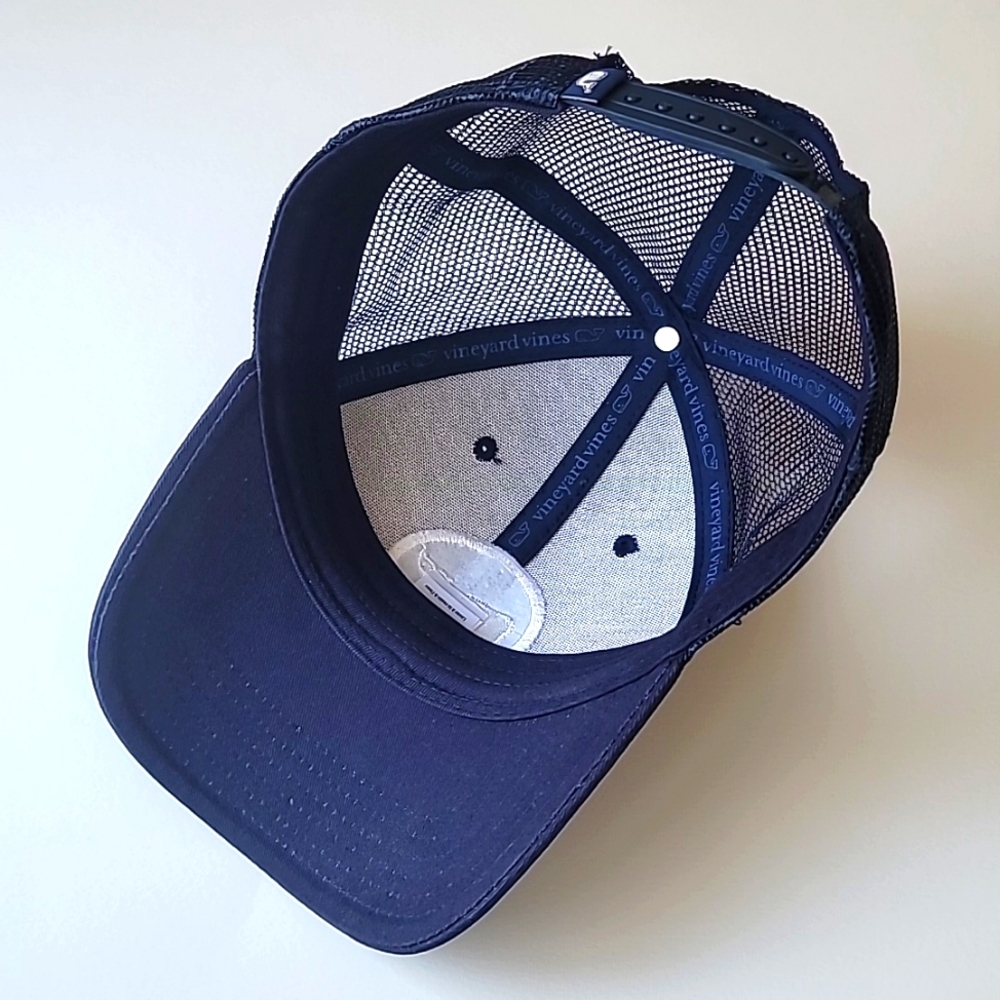 NWOT Vineyard Vines Whale Dot Performance Hat, Navy Blue - Picture 3 of 8